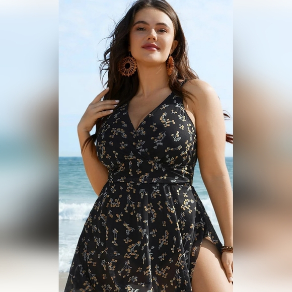 BloomChic Other - NWT Bloomchic M 10 Black Floral Tankini Top SUMMER